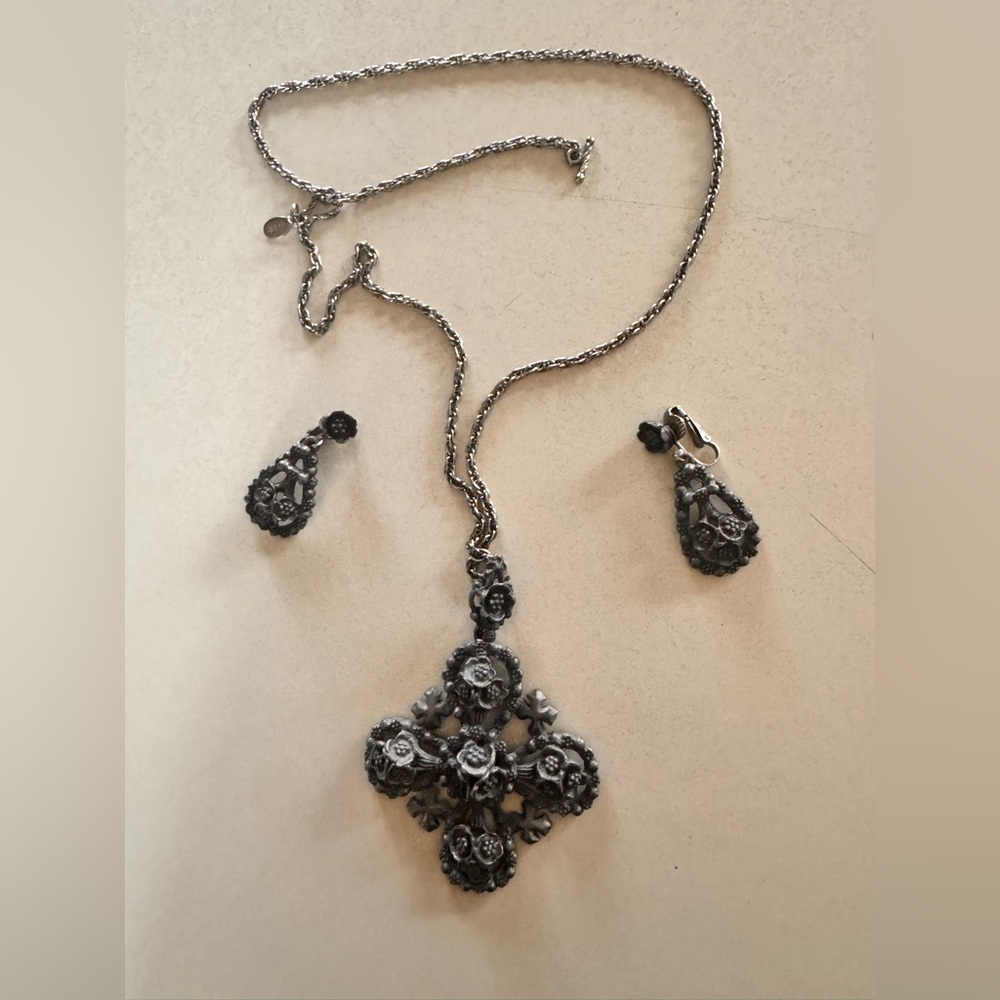 Vintage Jerusalem Crusaders Cross Pendant And Earring Set